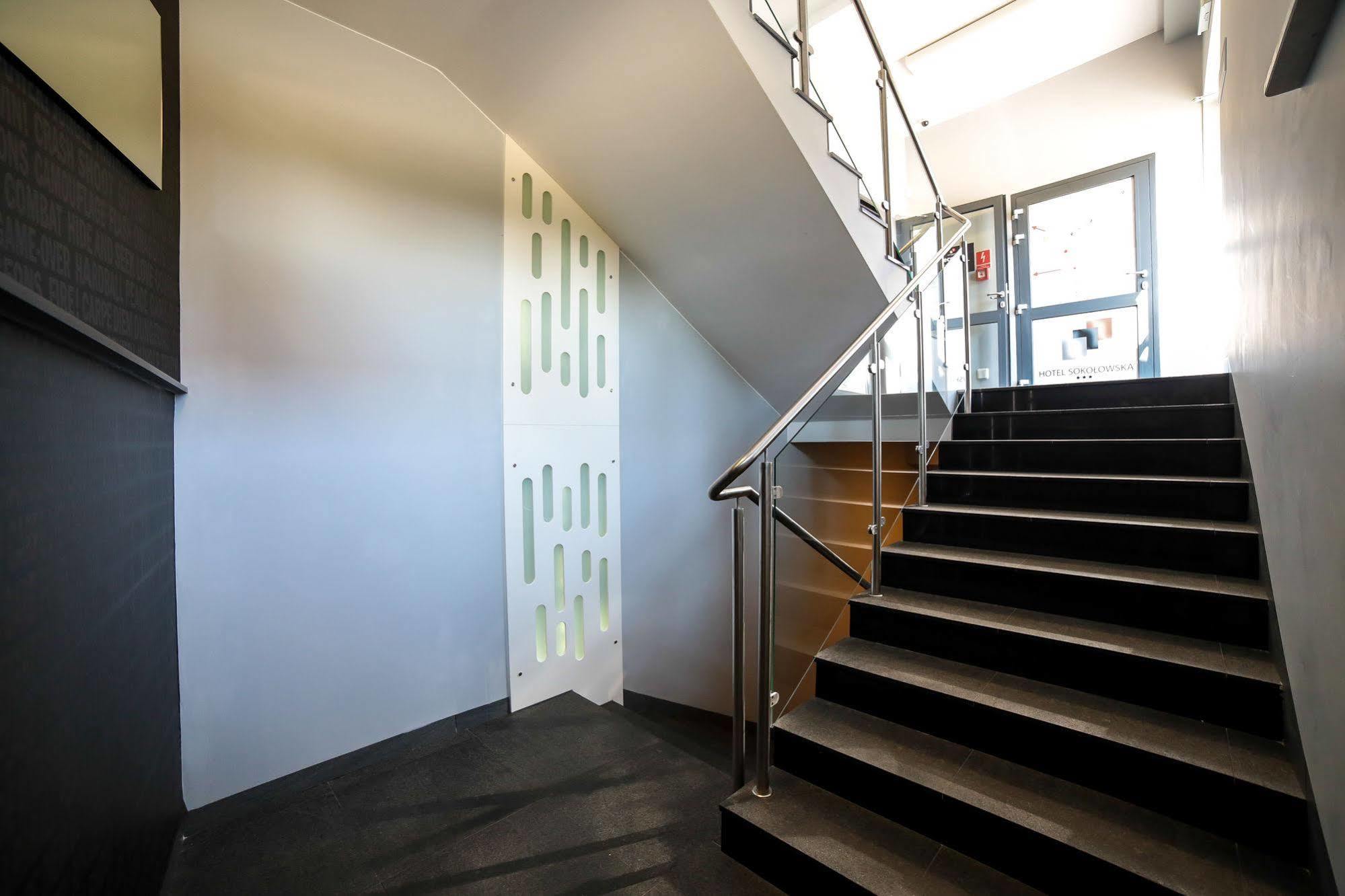 Hotel Sokolowska Airport Modlin Nowy Dwór Mazowiecki Kültér fotó